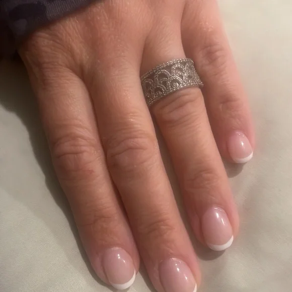 Beautiful silver ring - Picture 2 of 3